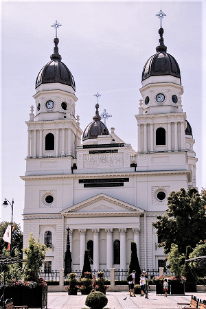 Metropolitan-cathedral-iasi-romania-iasi-romania-aug-metropolitan-cathedral-city-iasi 3.png