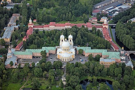 Holy Trinity Cathedral Sobor at Saint Alexander Nevsky Lavra 2.png