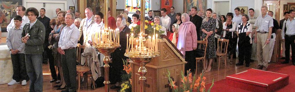 Holy Resurrection Church Vancouver congregation.jpg
