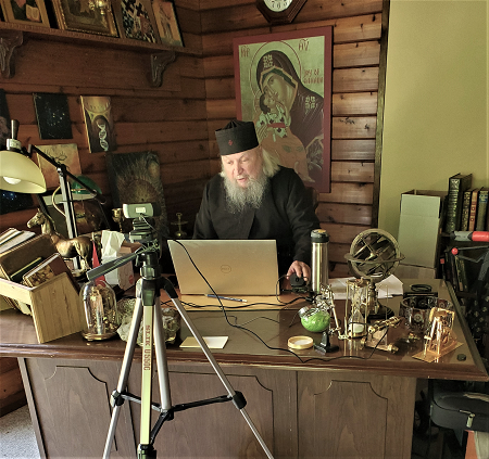 Vl Lazar making a zoom presentation 2.png