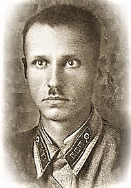 Старший лейтенант Извеков С.М., 1940-е г 1.jpg