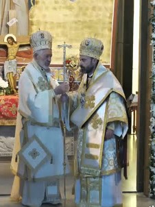 Gving the pastoral staff 31vii21.jpg