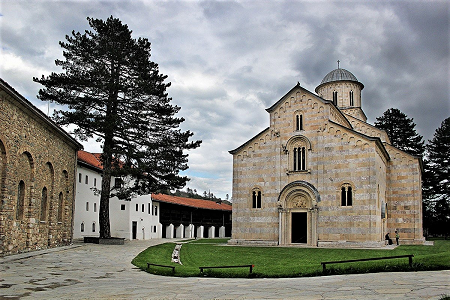 VisokiDecaniChurch 2.png