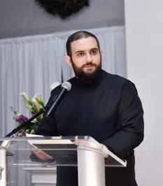 Priest Nektarios Najjar.png