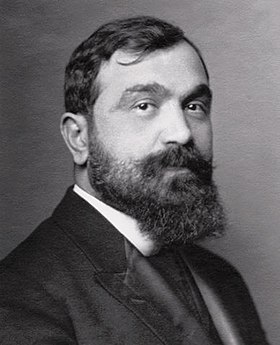 Prime Minister Fan Noli 1924.jpg