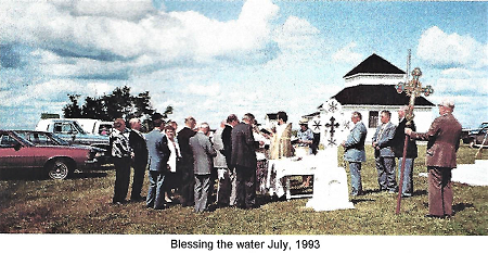 Chahor 1993 Blessing water 2.png