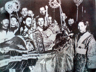 Funeral of patriarch TikhonS.jpg