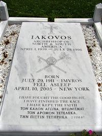 Iakovos Coucouzis tomb 1.jpg