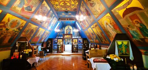 HolyTransfigurationChapelEllwoodCityPascha 2.jpg