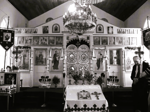 File:SaintMichaelWinnipegBWInterior 2.png