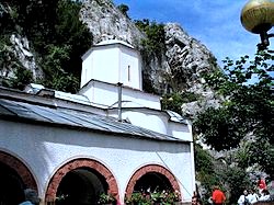 Manastir-Gornjak 1.jpg
