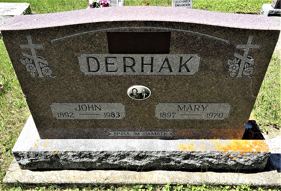Grave Marker John, Mary Derhak 2.png