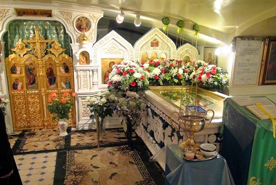 Tomb of Saint John of Kronstadt 2.png