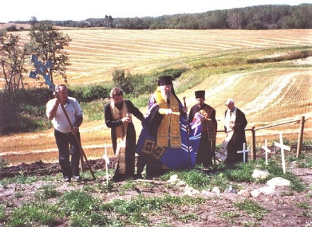 2002 blessing of Pioneer Cemetery 2.png