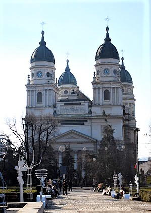 Metropolitan orthodox cathedral Iasi 1.jpeg