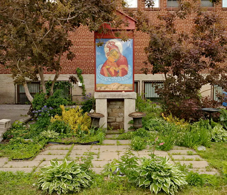 20170531 Exterior Theotokos Icon, water-blessing and moleben tableS.jpg