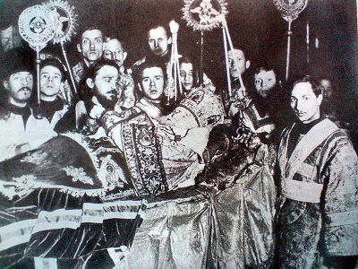 Funeral of patriarch Tikhon ES.jpg