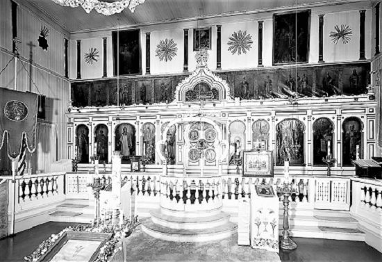 Iconostas Holy Ascension Russian Orthodox Church Unalaska 2.png