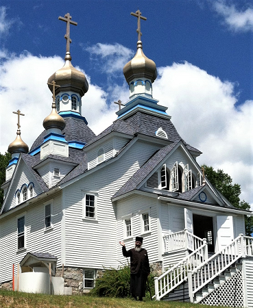 Holly Resurrection Church Berlin NH 2.png
