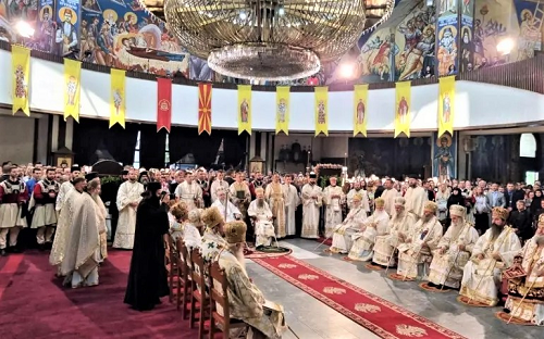 Celebration of Serbian and Macedonian Bishops in Skopje 2.png