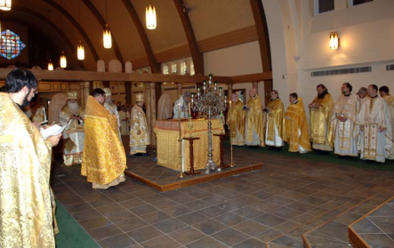 Ottawa Divine Liturgy 2007 Assembly.png