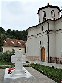Rakovica Grave Marker 1.jpg