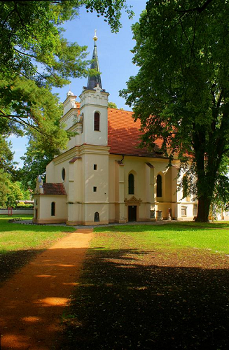 Holy Trinity Church Rokycyany 3.png