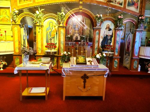 HolyGhostTempleTolstoiInside 2.jpg