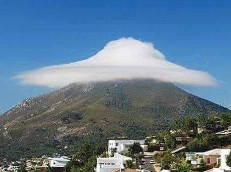 The Cloud on Mount Tabor at Transfiguration 2.png