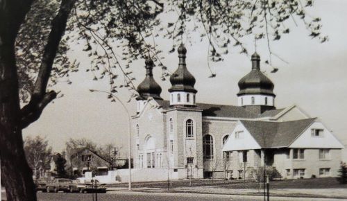 File:CathedralAndParsoanage 1.jpg