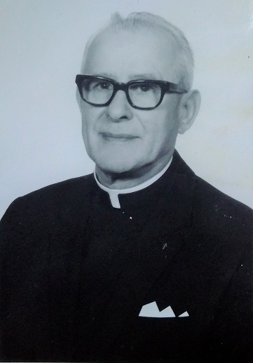 Archpriest Michael AndruchowCBS.jpg