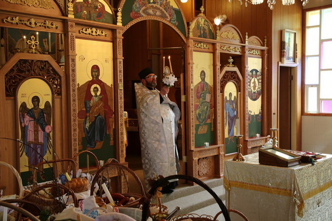 2017.01.04 Lloydminster AB All Saints UOC 2016 interiorSmaller.jpg