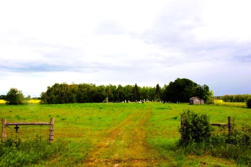 HolyTrinityArranCemeteryEntrance 2.jpg