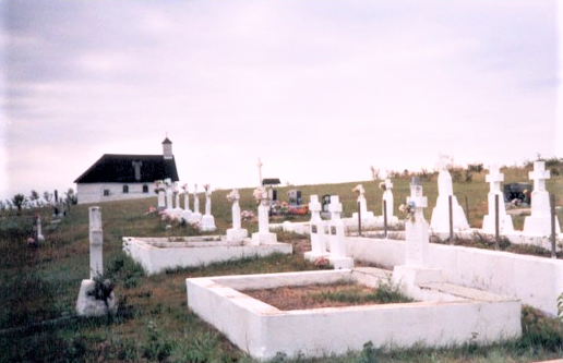 Szepenitz Holy Cross Temple, Cemetery 1.png