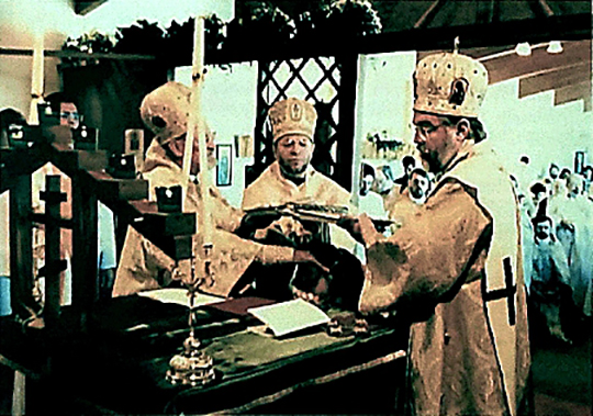 Episcopal_ordination_of_Archimandrite_Seraphim_(Storheim)_13_June_1987.jpg